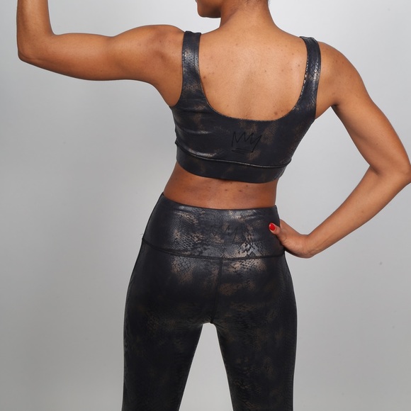 Matching grey and gold snakeskin leggings and bra! - Picture 5 of 5